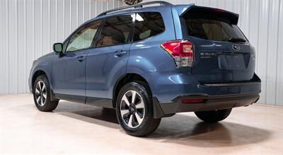 2017 Subaru Forester 2.5i Premium   - Photo 5 - Sylvania, OH 43560