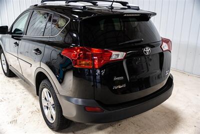 2015 Toyota RAV4 XLE   - Photo 4 - Sylvania, OH 43560