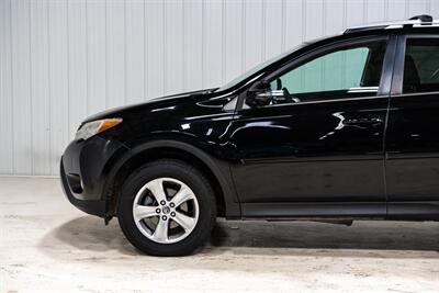 2015 Toyota RAV4 XLE   - Photo 10 - Sylvania, OH 43560