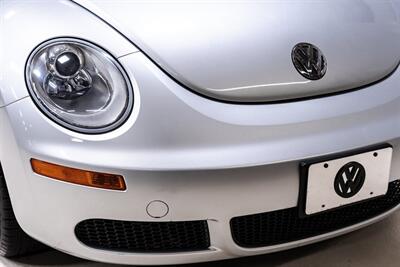 2007 Volkswagen New Beetle Convertible 2.5   - Photo 13 - Sylvania, OH 43560
