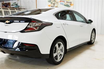 2017 Chevrolet Volt LT   - Photo 12 - Sylvania, OH 43560