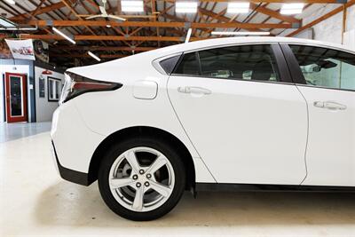 2017 Chevrolet Volt LT   - Photo 32 - Sylvania, OH 43560