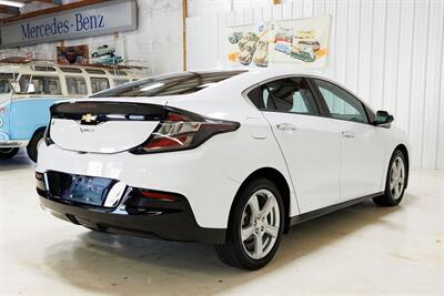 2017 Chevrolet Volt LT   - Photo 9 - Sylvania, OH 43560