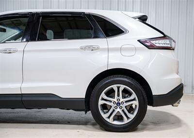 2018 Ford Edge Titanium   - Photo 4 - Sylvania, OH 43560