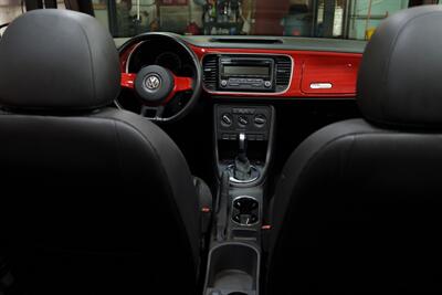 2013 Volkswagen Beetle Convertible 2.5L   - Photo 24 - Sylvania, OH 43560