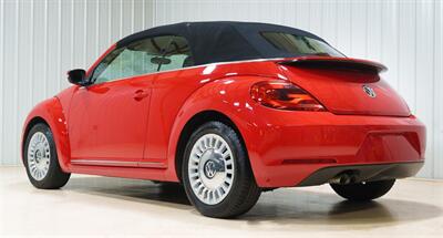 2013 Volkswagen Beetle Convertible 2.5L   - Photo 5 - Sylvania, OH 43560