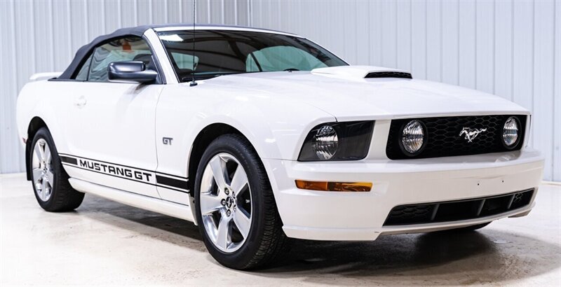 2007 Ford Mustang GT Deluxe  