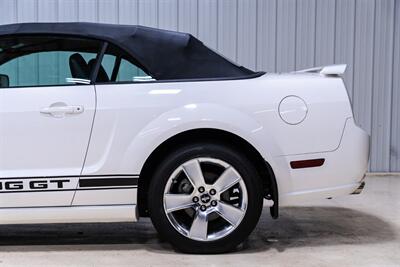 2007 Ford Mustang GT Deluxe   - Photo 3 - Sylvania, OH 43560