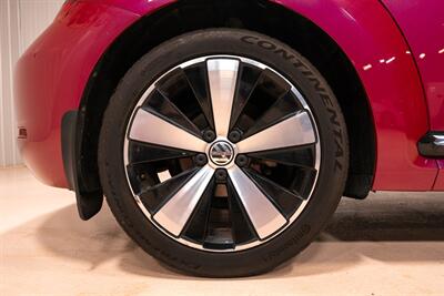 2017 Volkswagen Beetle Convertible 1.8T S  Pink Edition - Photo 26 - Sylvania, OH 43560