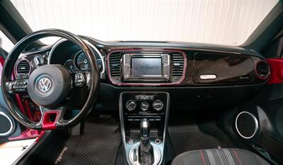 2017 Volkswagen Beetle Convertible 1.8T S  Pink Edition - Photo 20 - Sylvania, OH 43560