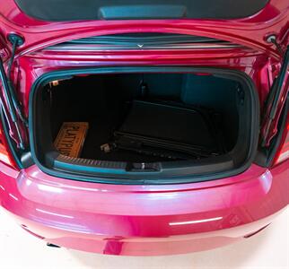 2017 Volkswagen Beetle Convertible 1.8T S  Pink Edition - Photo 9 - Sylvania, OH 43560
