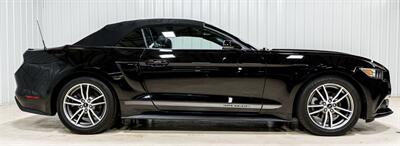 2015 Ford Mustang EcoBoost Premium   - Photo 16 - Sylvania, OH 43560