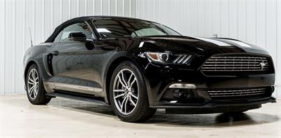 2015 Ford Mustang EcoBoost Premium   - Photo 19 - Sylvania, OH 43560