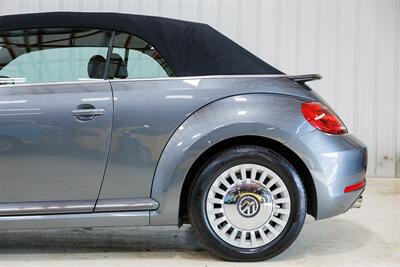 2013 Volkswagen Beetle Convertible 2.5L PZEV   - Photo 15 - Sylvania, OH 43560