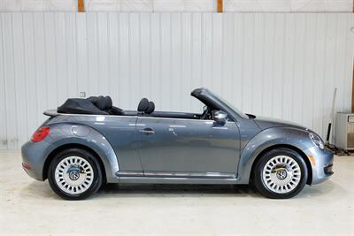 2013 Volkswagen Beetle Convertible 2.5L PZEV   - Photo 2 - Sylvania, OH 43560