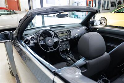 2013 Volkswagen Beetle Convertible 2.5L PZEV   - Photo 53 - Sylvania, OH 43560