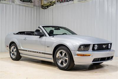 2005 Ford Mustang GT Deluxe   - Photo 24 - Sylvania, OH 43560