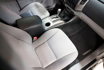 2014 Toyota Tacoma V6 SR5 - Photo 19 - Sylvania, OH 43560
