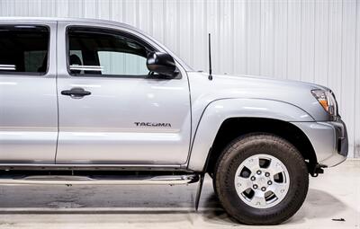 2014 Toyota Tacoma V6 SR5 - Photo 17 - Sylvania, OH 43560