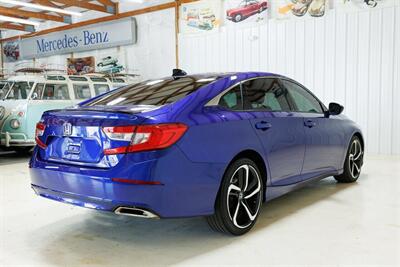 2021 Honda Accord Sport   - Photo 18 - Sylvania, OH 43560