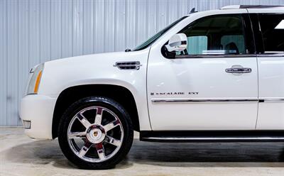 2007 Cadillac Escalade EXT - Photo 3 - Sylvania, OH 43560