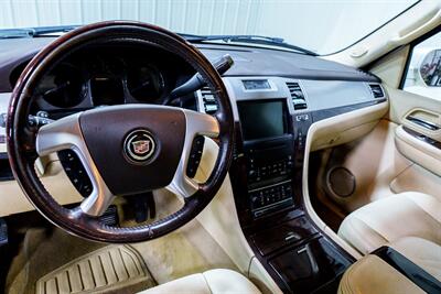 2007 Cadillac Escalade EXT - Photo 11 - Sylvania, OH 43560