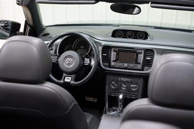 2014 Volkswagen Beetle Convertible R-Line PZEV   - Photo 15 - Sylvania, OH 43560