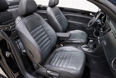 2014 Volkswagen Beetle Convertible R-Line PZEV   - Photo 17 - Sylvania, OH 43560