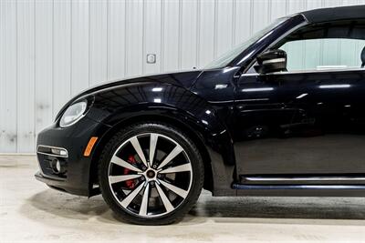 2014 Volkswagen Beetle Convertible R-Line PZEV   - Photo 3 - Sylvania, OH 43560