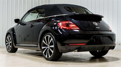 2014 Volkswagen Beetle Convertible R-Line PZEV   - Photo 5 - Sylvania, OH 43560
