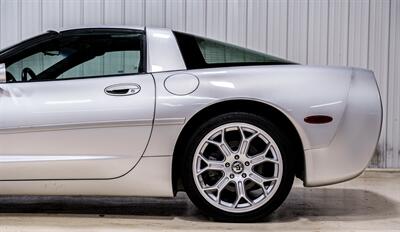 2002 Chevrolet Corvette   - Photo 4 - Sylvania, OH 43560