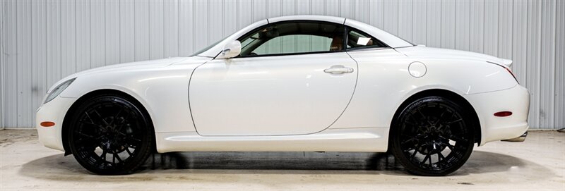 2005 Lexus SC 430  