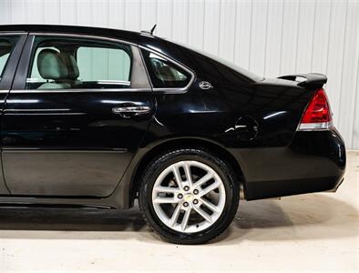 2009 Chevrolet Impala LTZ   - Photo 3 - Sylvania, OH 43560