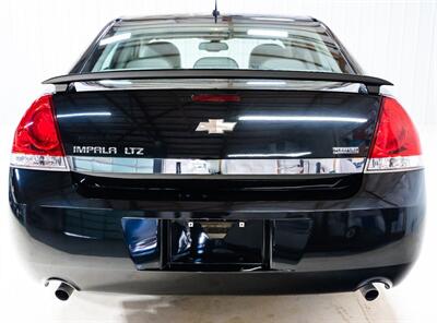 2009 Chevrolet Impala LTZ   - Photo 5 - Sylvania, OH 43560