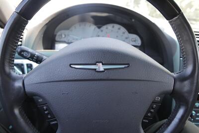 2002 Ford Thunderbird Deluxe   - Photo 12 - Sylvania, OH 43560