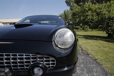 2002 Ford Thunderbird Deluxe   - Photo 19 - Sylvania, OH 43560