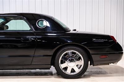 2002 Ford Thunderbird Deluxe   - Photo 3 - Sylvania, OH 43560