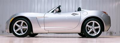 2008 Saturn SKY   - Photo 2 - Sylvania, OH 43560