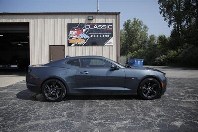 2019 Chevrolet Camaro LT   - Photo 4 - Sylvania, OH 43560