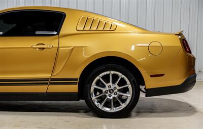 2010 Ford Mustang V6 - Photo 4 - Sylvania, OH 43560