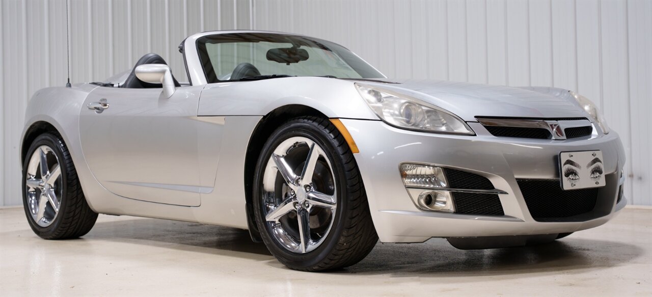 2008 Saturn SKY   - Photo 1 - Sylvania, OH 43560