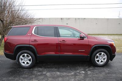 2018 GMC Acadia SLE-1   - Photo 2 - Sylvania, OH 43560