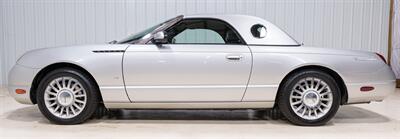 2004 Ford Thunderbird Deluxe - Photo 2 - Sylvania, OH 43560