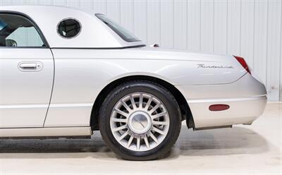 2004 Ford Thunderbird Deluxe - Photo 4 - Sylvania, OH 43560
