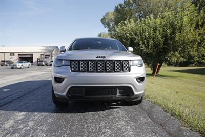 2018 Jeep Grand Cherokee Altitude   - Photo 2 - Sylvania, OH 43560