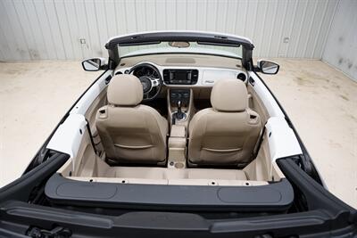 2013 Volkswagen Beetle Convertible 2.5L PZEV - Photo 18 - Sylvania, OH 43560