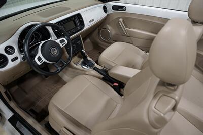 2013 Volkswagen Beetle Convertible 2.5L PZEV - Photo 13 - Sylvania, OH 43560