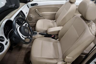 2013 Volkswagen Beetle Convertible 2.5L PZEV - Photo 14 - Sylvania, OH 43560