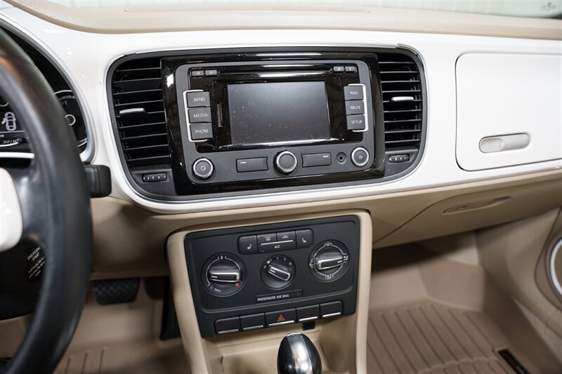 2013 Volkswagen Beetle Convertible 2.5L PZEV  