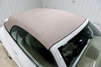 2013 Volkswagen Beetle Convertible 2.5L PZEV - Photo 30 - Sylvania, OH 43560